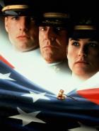 Eine Frage der Ehre - Lt. Daniel Kaffees (Tom Cruise, l.) und Lt. Cmdr. JoAnne Galloways (Demi Moore, r.) Ermittlungen führen bis zu Col. Nathan R. Jessep (Jack Nicholson, M.), einem äußerst selbstbewussten Offizier mit brillanter Karriere ... © Columbia Pictures