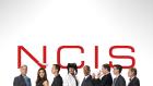 (10. Staffel) - Die Mitglieder des Naval Criminal Investigation Service: Leon Vance (Rocky Carroll, 4.v.r.), Tim McGee (Sean Murray, 3.v.l.), Dr. Donald Mallard (David McCallum, r.), Anthony DiNozzo (Michael Weatherly, 3.v.r.), Abby Sciuto (Pauley Perrette, 4.v.l.), Leroy Gibbs (Mark Harmon, l.), Ziva David (Cote de Pablo, 2.v.l.) und Jimmy Palmer (Brian Dietzen, 2.v.r.) ... © CBS Television