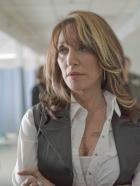 Sons of Anarchy - Ihr frischgeborener Enkelsohn hat durch den Drogenmissbrauch seiner Mutter schwere Schäden davongetragen, was Gemma (Katey Sagal) schockiert und zugleich wütend macht ... © 2008 FX Networks, LLC. All rights reserved.