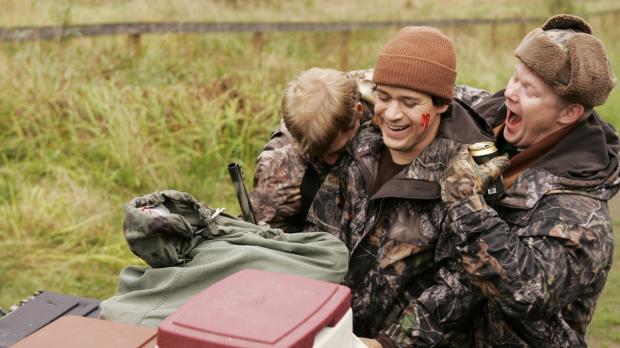 Touchstone Television Während Izzie versucht ein Thanksgiving Dinner vorzubereiten, wird George (T....