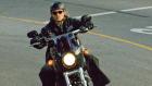 Sons of Anarchy - Jax (Charlie Hunnam) ist Vizepräsident der "Sons of Anarchy". Diese handeln mit Waffen und weichen Drogen, lassen sich als Sicherheitsleute anheuern und führen als legales Geschäft eine Werkstatt für Autos und Motorräder. © 2008 FX Networks, LLC. All rights reserved.