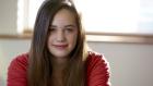 Zwischen den Stühlen: Lacey Fleming (Mary Mouser) weiß nicht, ob sie mit ihrem Vater mitgehen soll, der nach Kalifornien ziehen will ... © 2010 American Broadcasting Companies, Inc. All rights reserved.