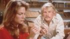 Gail (Jacqueline Bisset, l.) und David Sanders (Nick Nolte, r.) haben in einem Schiffswrack Goldmünzen und Morphiumampullen entdeckt... © Columbia Pictures