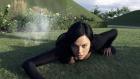 Als Una, die Schwester der Top-Agentin der Aufständischen, Aeon Flux (Charlize Theron), spurlos verschwindet, macht sich diese auf, um den Diktatoren Trevor zu liquidieren - doch diese Mission erweist sich als schwieriger als gedacht ... © 2004 by PARAMOUNT PICTURES. All Rights Reserved.