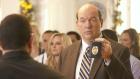 War der Tod von Walter Brown tatsächlich ein Unfall? Bud Morris (John Carroll Lynch) ermittelt ... © 2011 American Broadcasting Companies, Inc. All rights reserved.