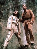 Der Schatz im Silbersee - Winnetou (Pierre Brice, l.) und sein Freund Old Shatterhand (Lex Barker, r.) wissen zu verhindern, dass der legendäre Schatz im Silbersee in falsche Hände gerät ... © Columbia Pictures
