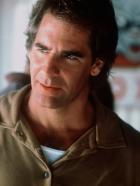 Zweite Liga - Die Indianer von Cleveland sind zurück - Der ehemalige Baseballprofi Gus Cantrell (Scott Bakula) soll seine Mannschaft zu Erfolgen führen. Doch wie macht man aus einem Haufen Laien Profisportler? © Warner Bros.